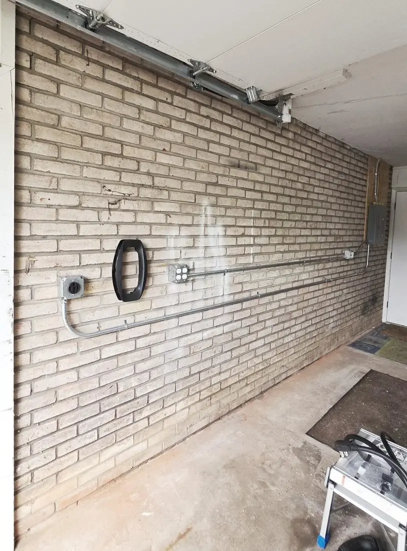 Hand-bent EMT conduit run for an EV charger by Steel Fox EV & Electric